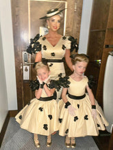 Load image into Gallery viewer, Wedding Guest Customers