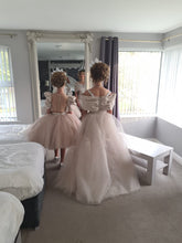 Load image into Gallery viewer, Wedding Guest Customers