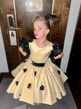 Load image into Gallery viewer, Wedding Guest Customers