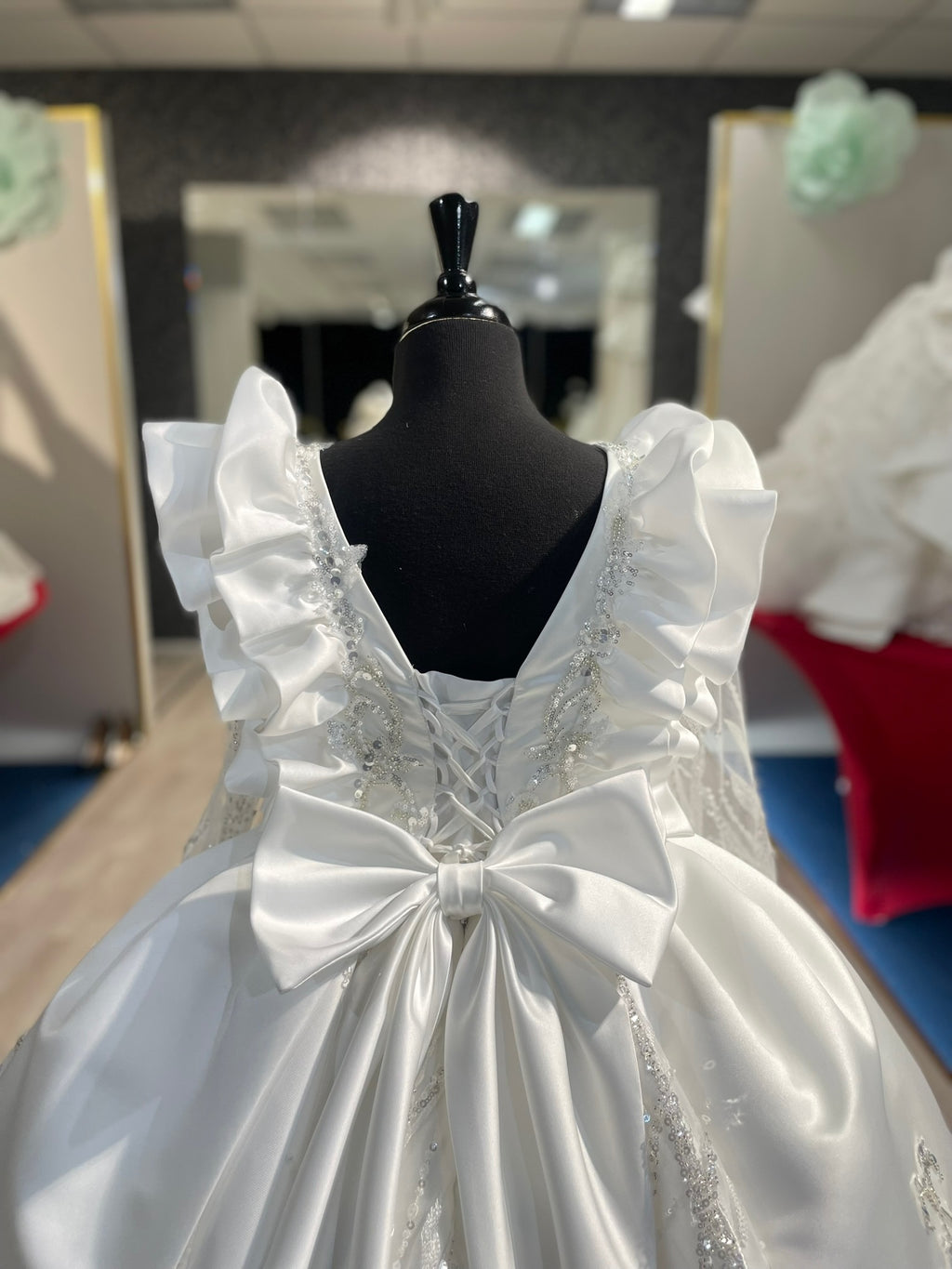 Peony👗 Off-White / 12-14 Years