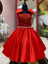 Load image into Gallery viewer, Claudia👗 Red / 11-12 Years
