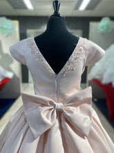 Load image into Gallery viewer, Lauren👗 14-15 years
