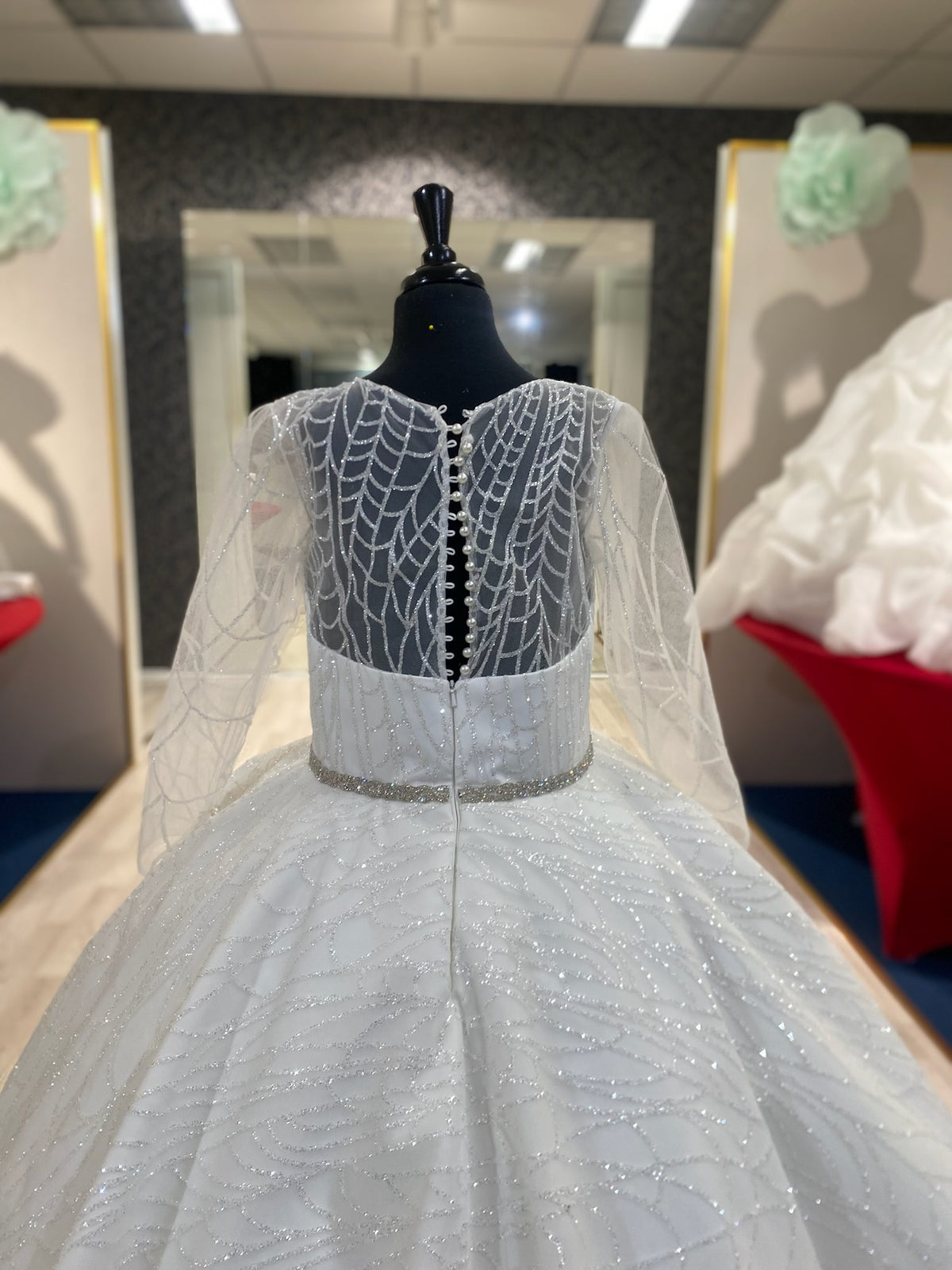Sparkle👗 Off-White / 5-6 years