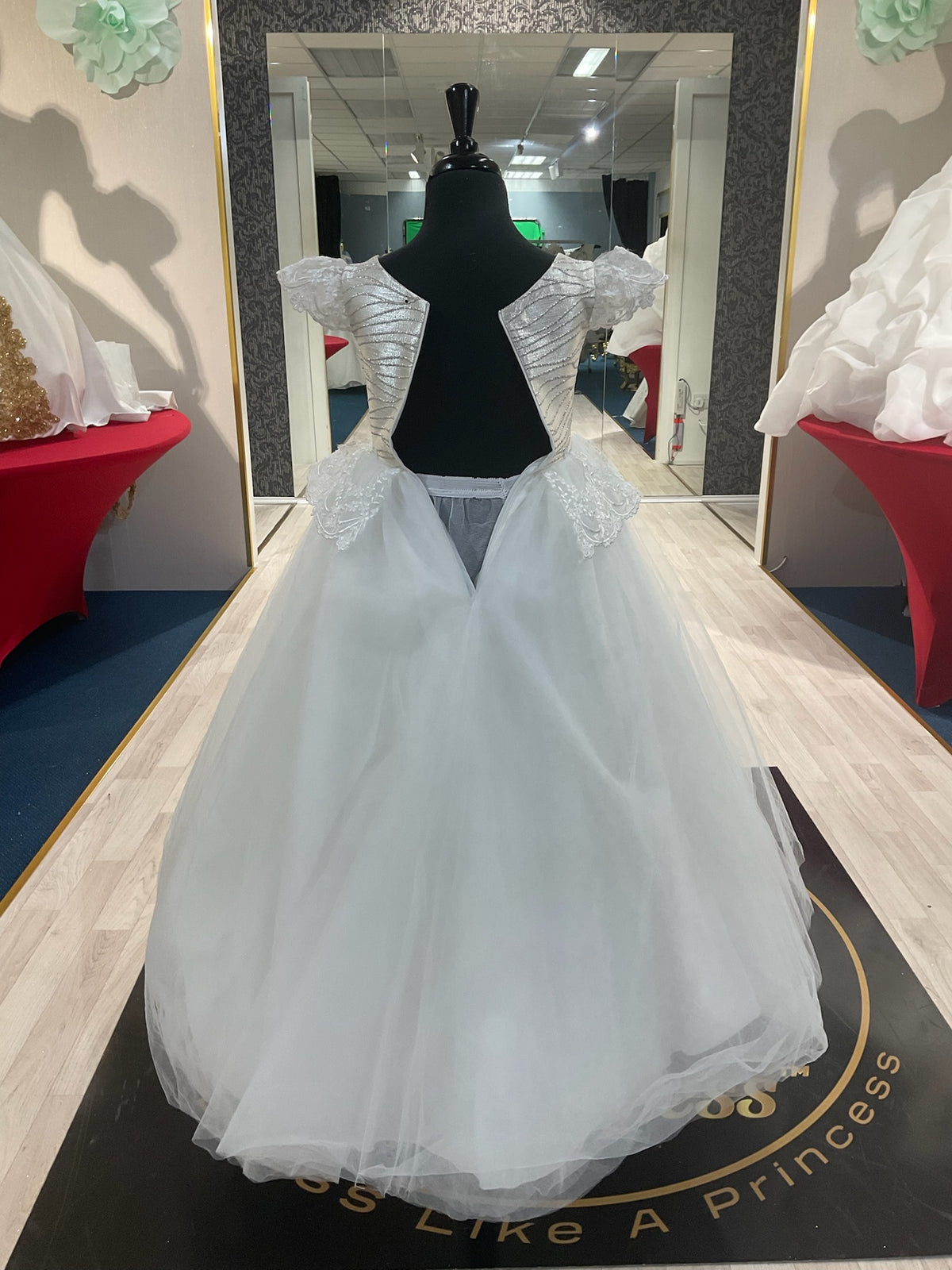 Zazu👗 Ivory / 6-8 years