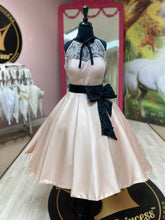 Load image into Gallery viewer, Katie👗 11-12 Years (bigger waist)
