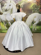 Load image into Gallery viewer, Sutton👗 White / S36
