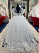 Load image into Gallery viewer, Joy👗 Ivory / 11-12 years
