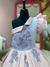 Load image into Gallery viewer, Jade👗 12-13 Years
