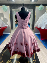 Load image into Gallery viewer, Petal👗 13-14 years

