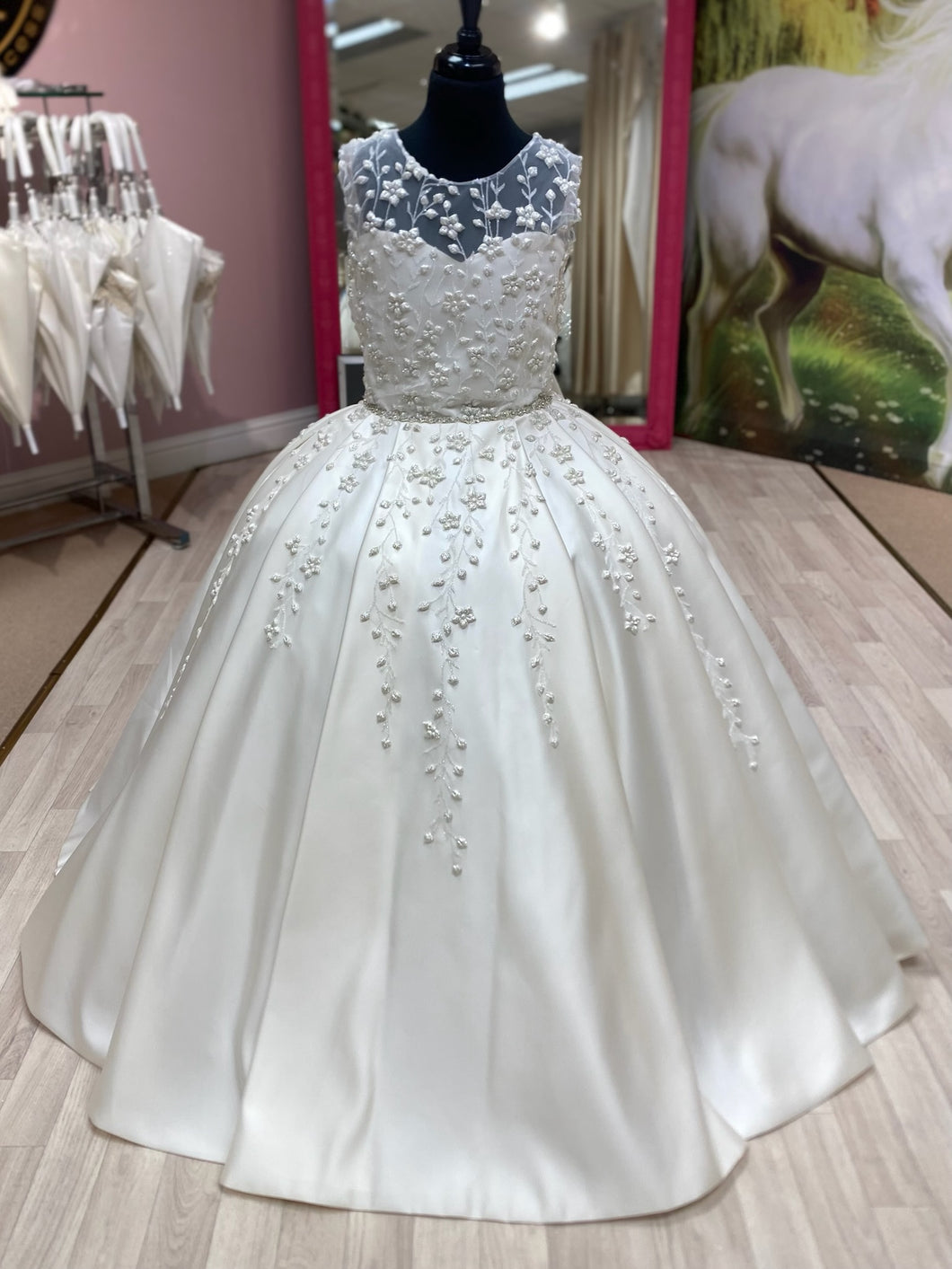 Star👗 Ivory