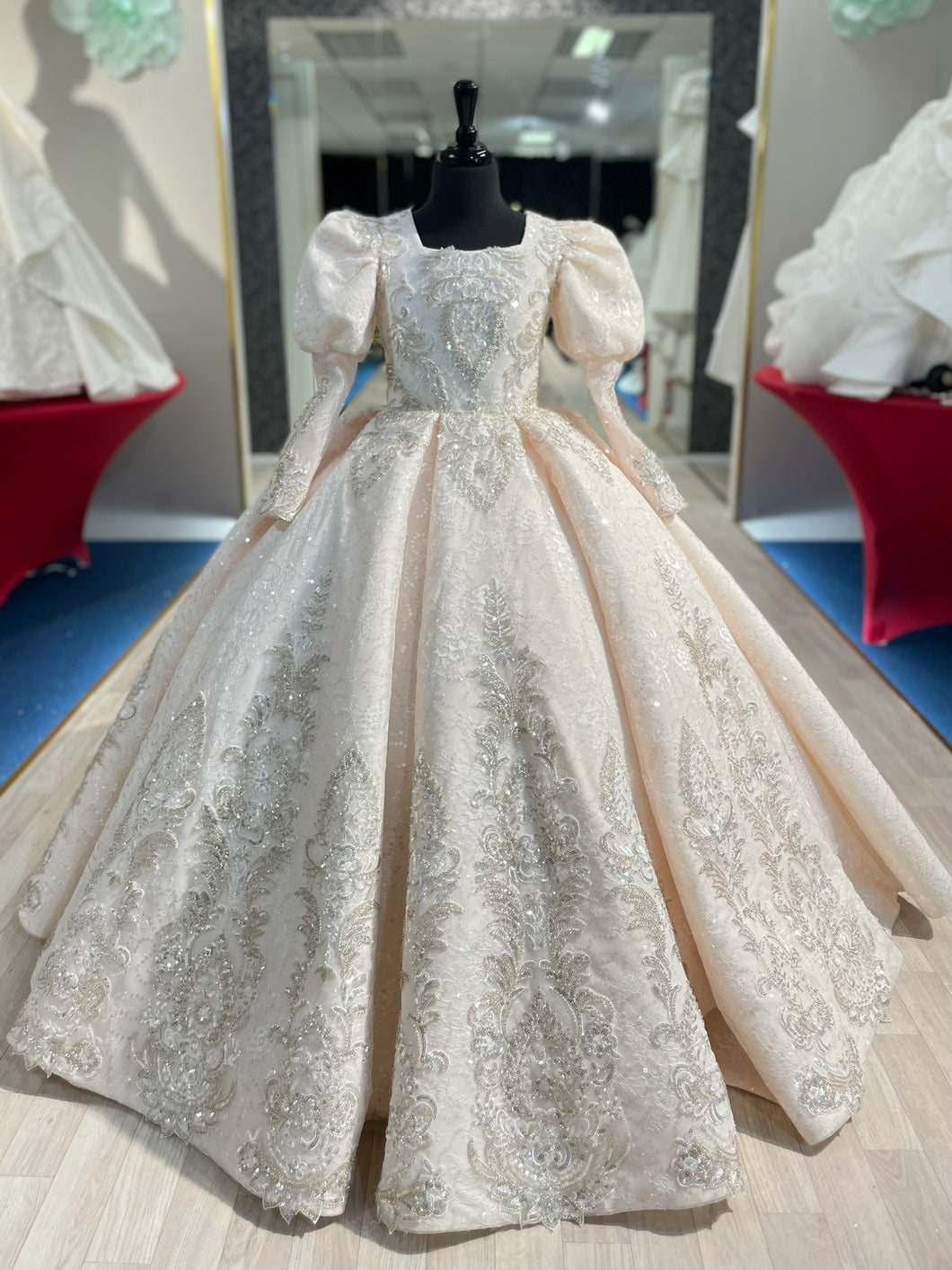 Anastasia👗Blush / OFK