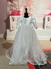 Load image into Gallery viewer, Christening Dress (0-3 months)
