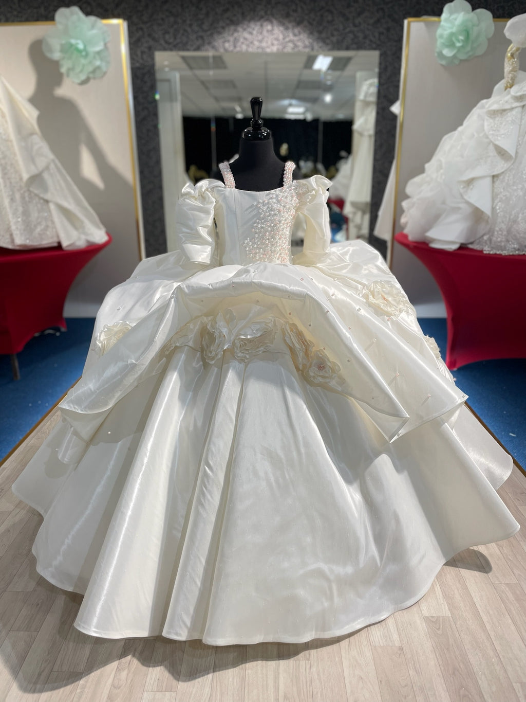 Rosallia👗 Raw Silk / OFK / 9-10 years