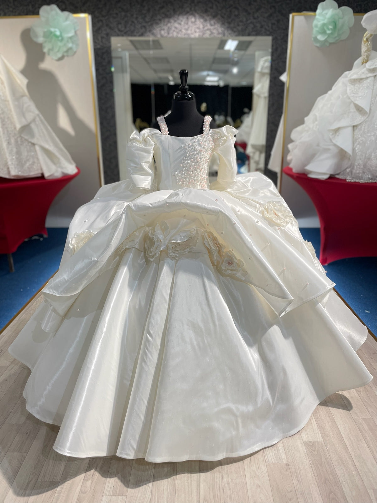 Rosallia👗 Raw Silk / OFK / 9-10 years
