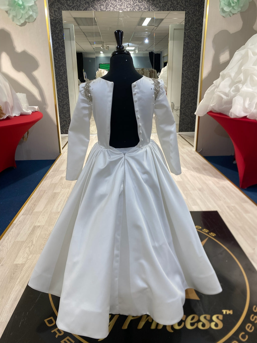 Zeny👗 Off-White / 5-6 years