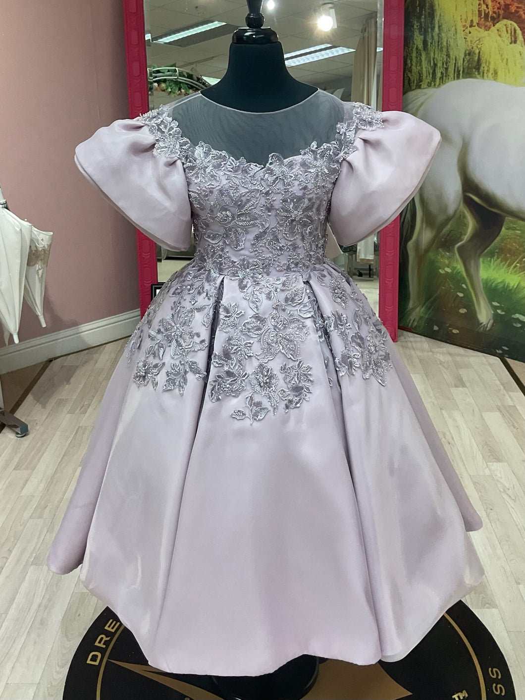 Mandy👗 12-13 Years