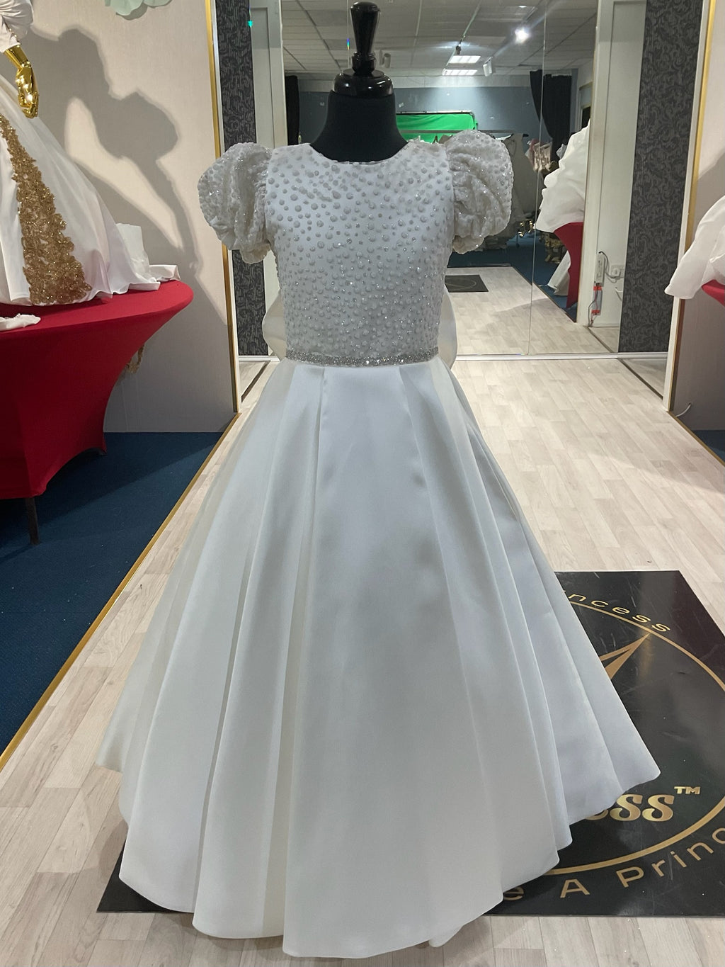 Emma👗 Ivory / 9-11 years