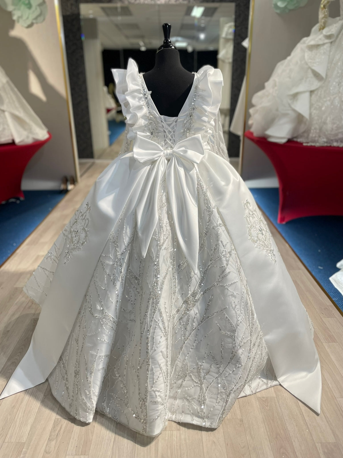 Peony👗 Off-White / 12-14 Years