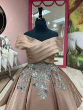 Load image into Gallery viewer, Grace👗 12-13 Years

