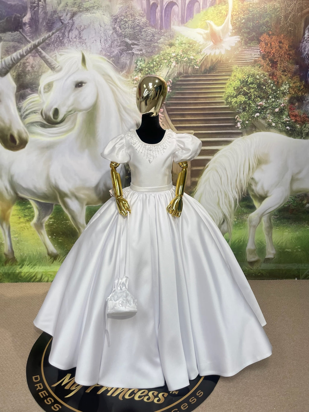 Sutton👗 White / S36