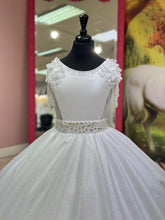 Load image into Gallery viewer, Athena👗 White / 9-10 years
