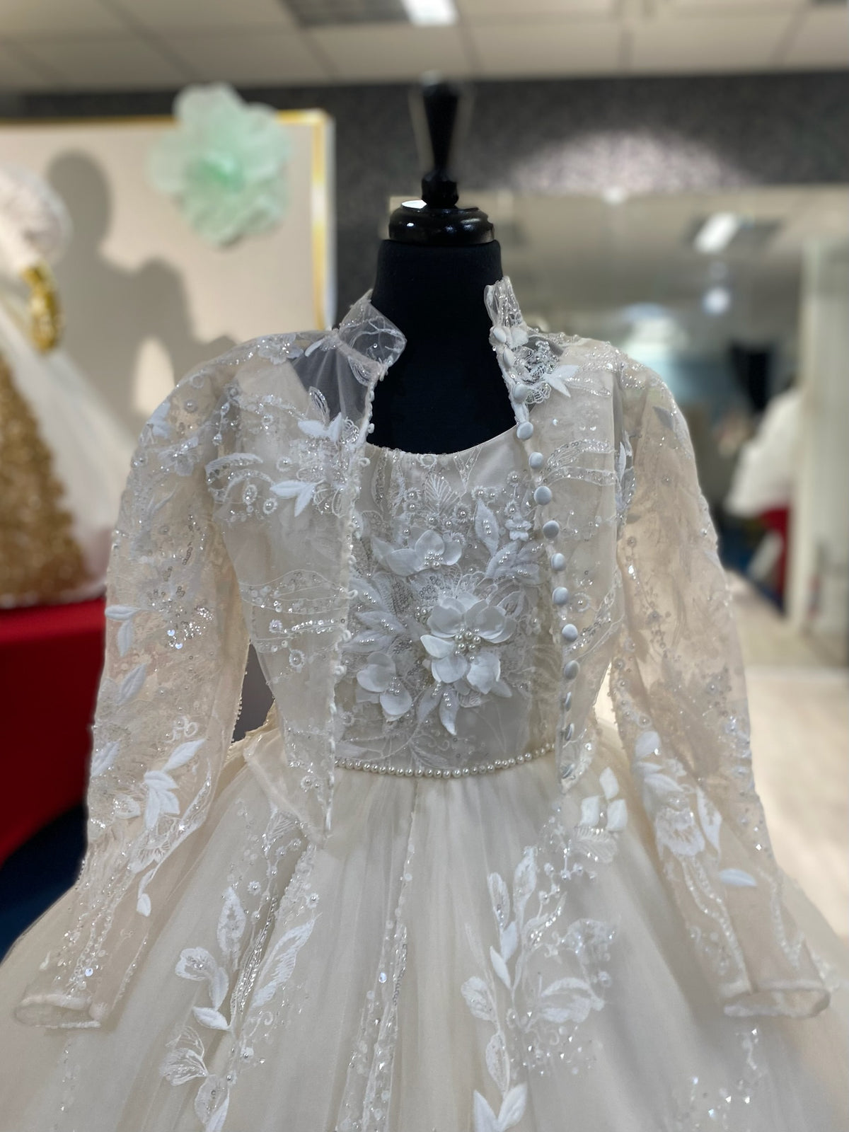 Francesca👗 Ivory / 11-12 years