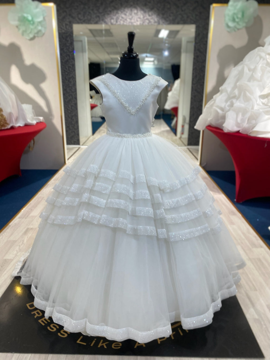 Athena👗 Ivory / 11-12 Years