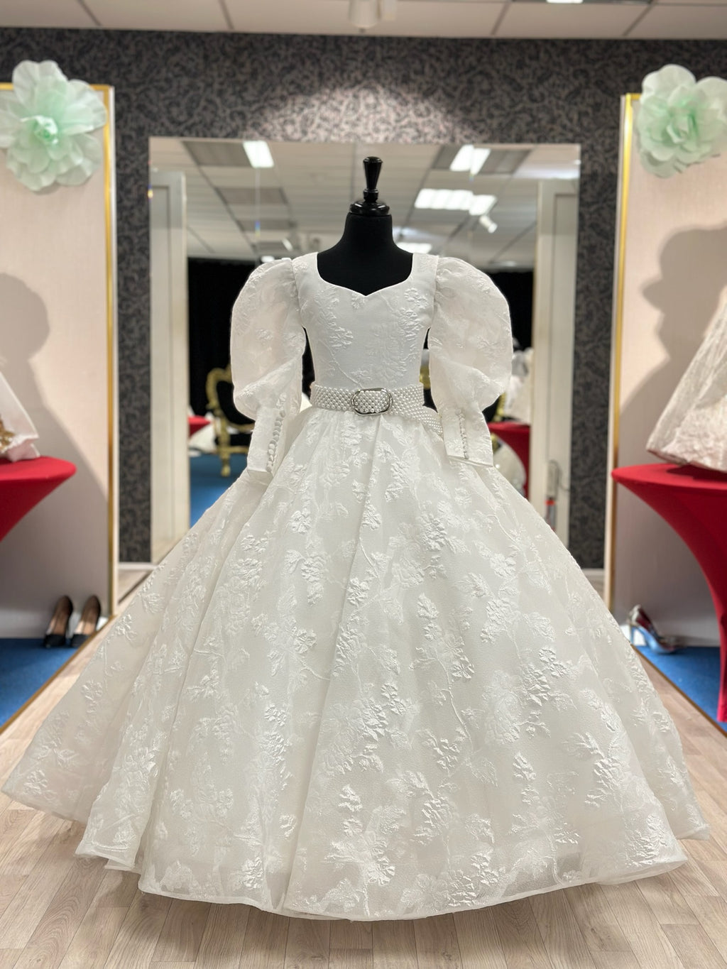 Roza👗 White / 11-12 Years