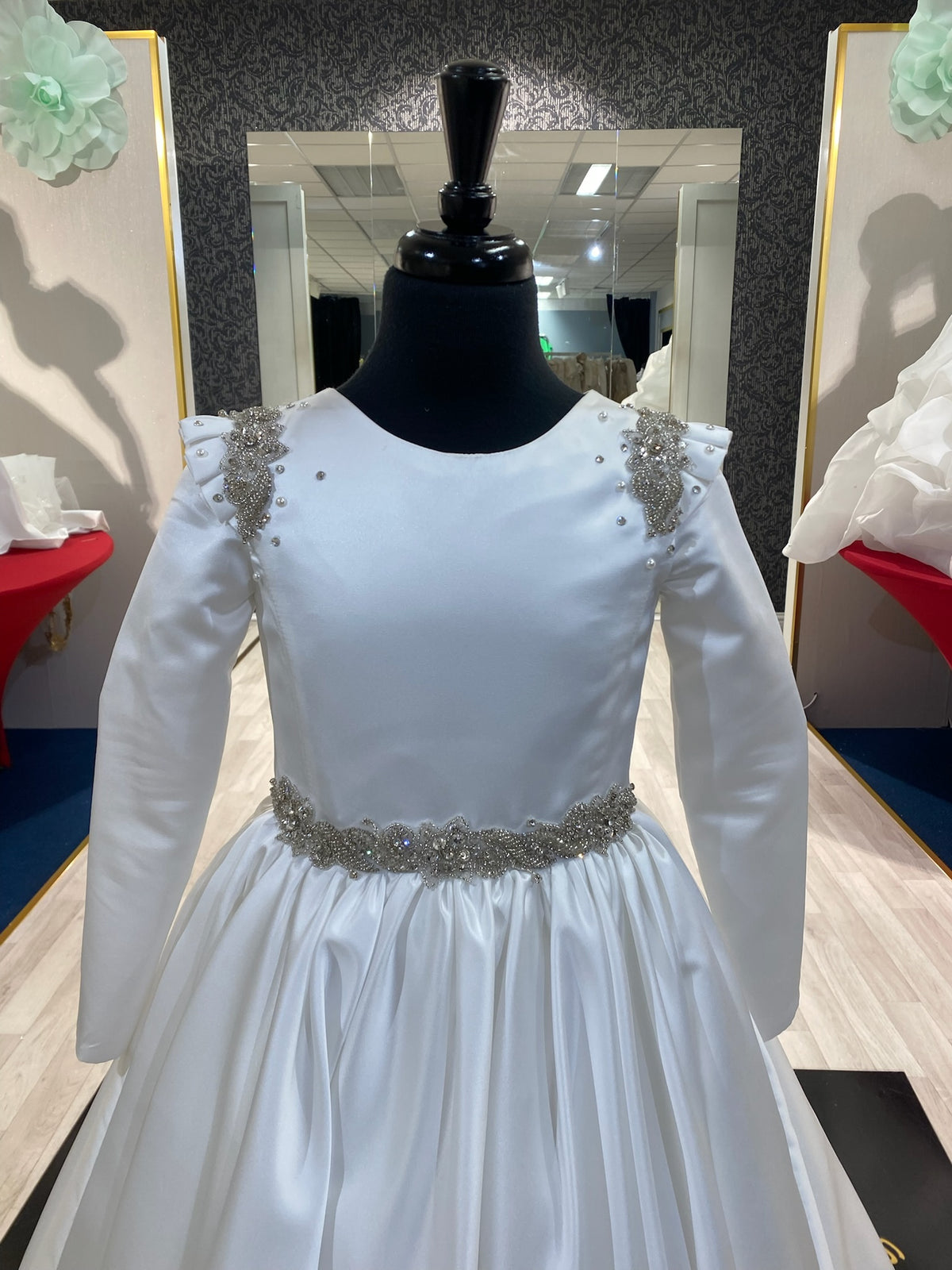 Zeny👗 Off-White / 5-6 years