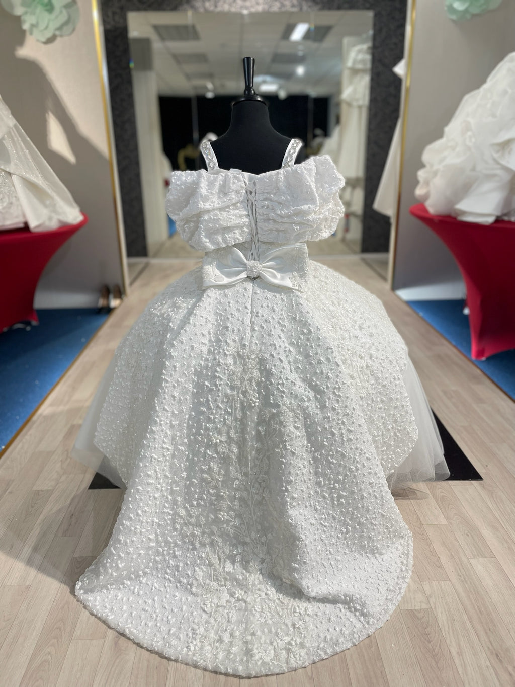 Camilla👗 Off-White / 10-12 Years