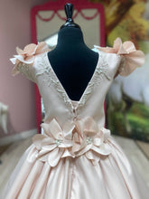 Load image into Gallery viewer, Daisy👗 Powder / 13-14 Years
