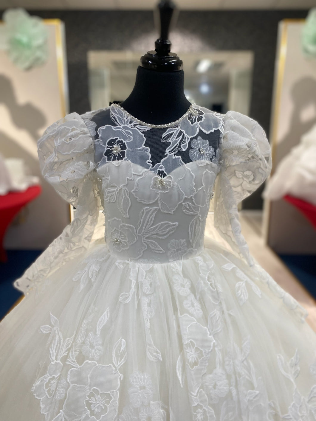 Joy👗 Ivory / 11-12 years
