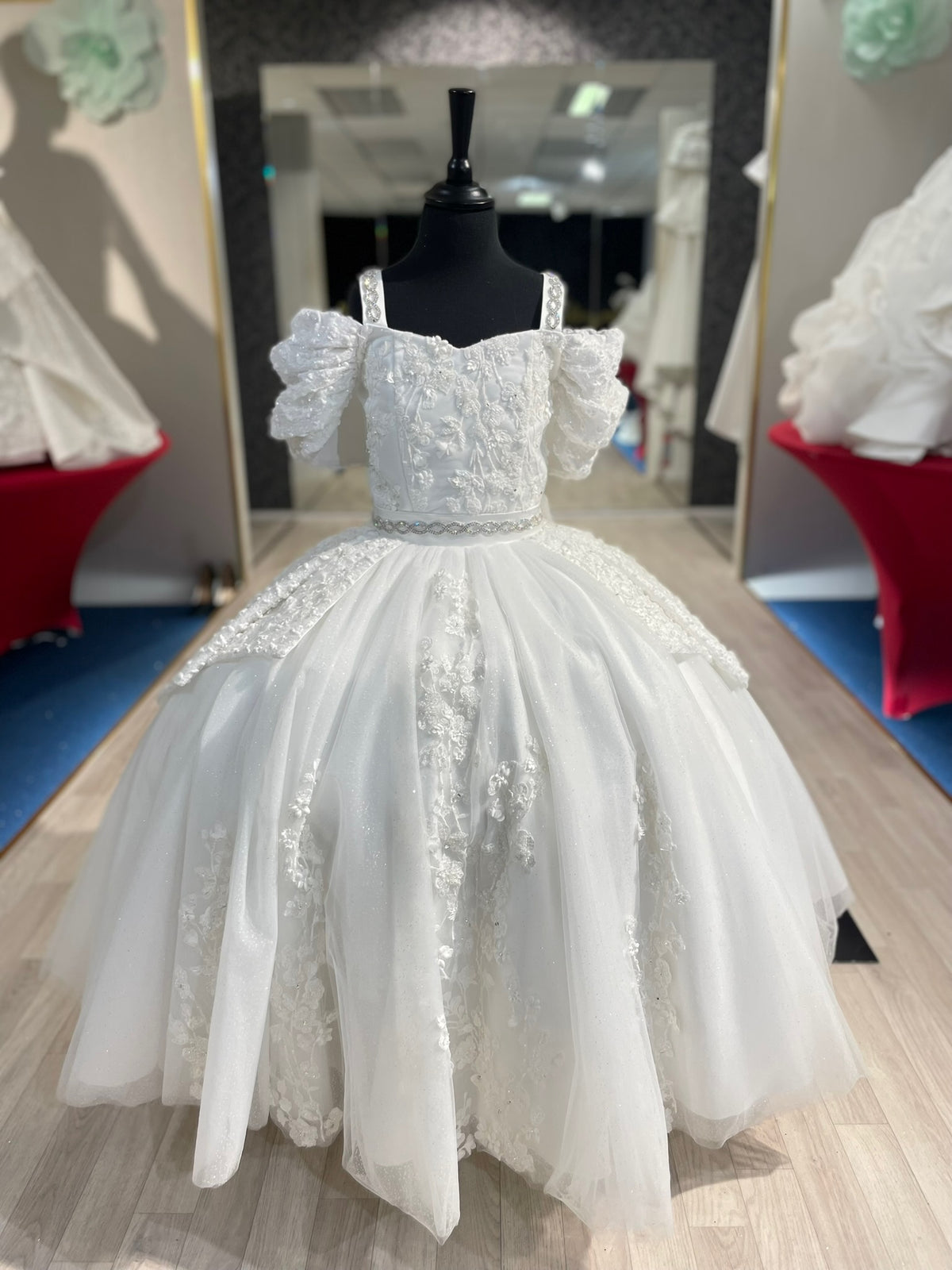 Camilla👗 Off-White / 10-12 Years