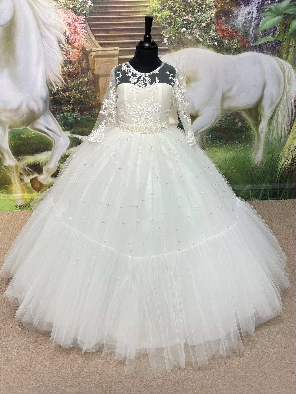 Karla👗 Ivory / 12-13 Years