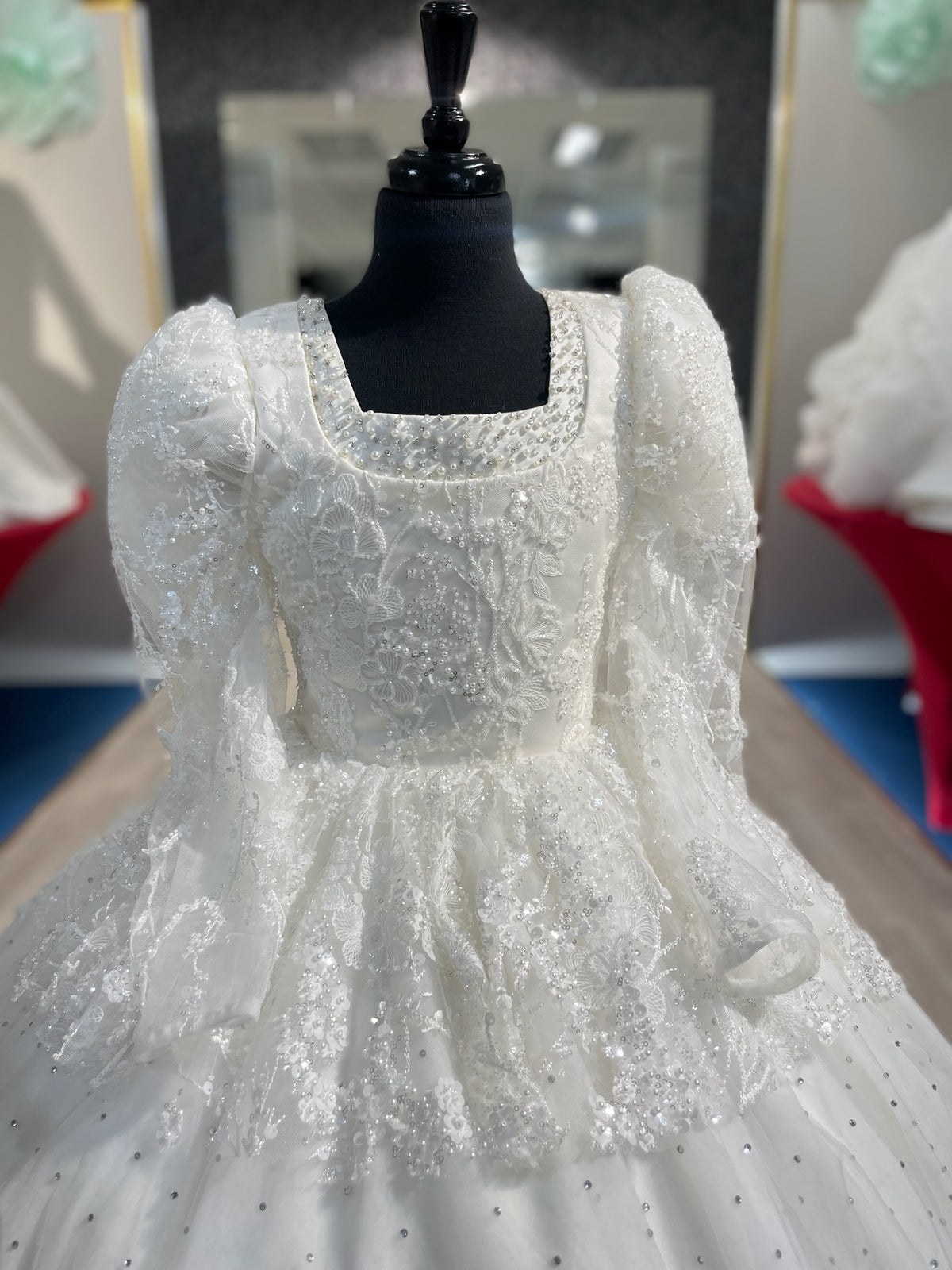 Sapphire👗 Ivory / S36