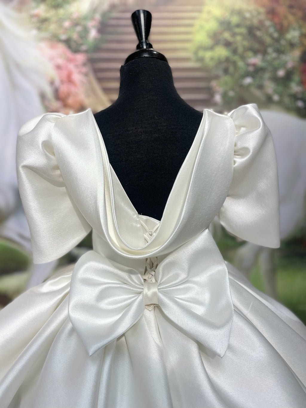 Sloane👗 Ivory / Tea-Length / 7-8 Years