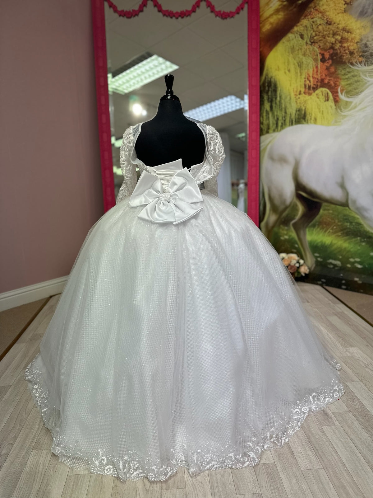 Ariana👗 White / 9-11 Years