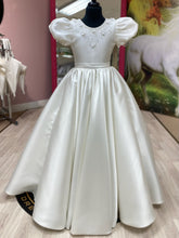 Load image into Gallery viewer, Sutton👗 Ivory / S36

