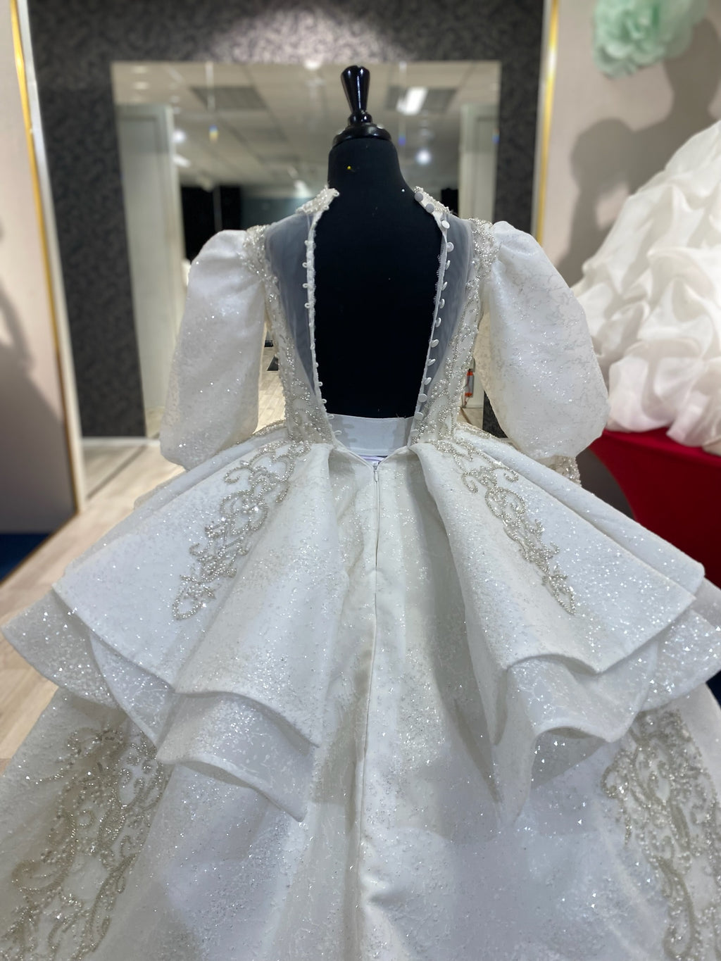 Kylie👗 Off-White / OFK / 8-10 years