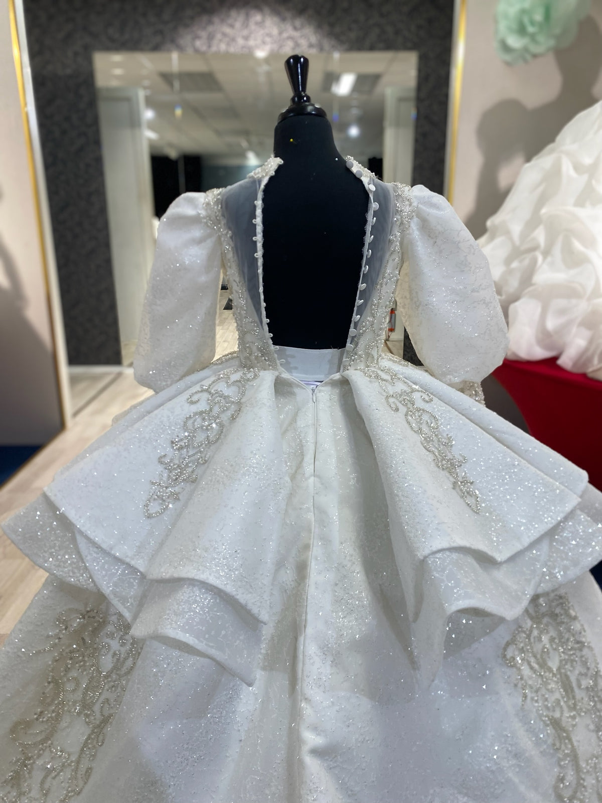 Kylie👗 Off-White / OFK / 8-10 years