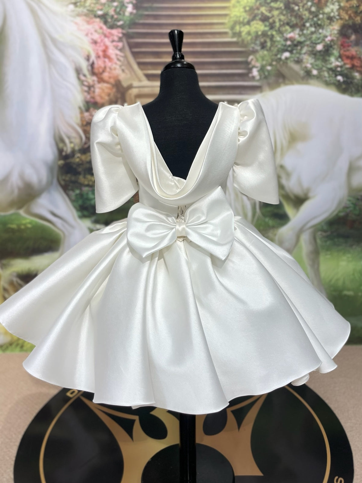 Sloane👗 Ivory / Tea-Length / 7-8 Years