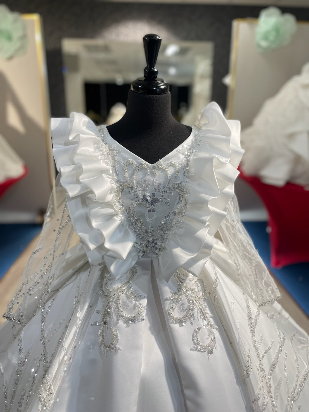 Peony👗 Off-White / 12-14 Years