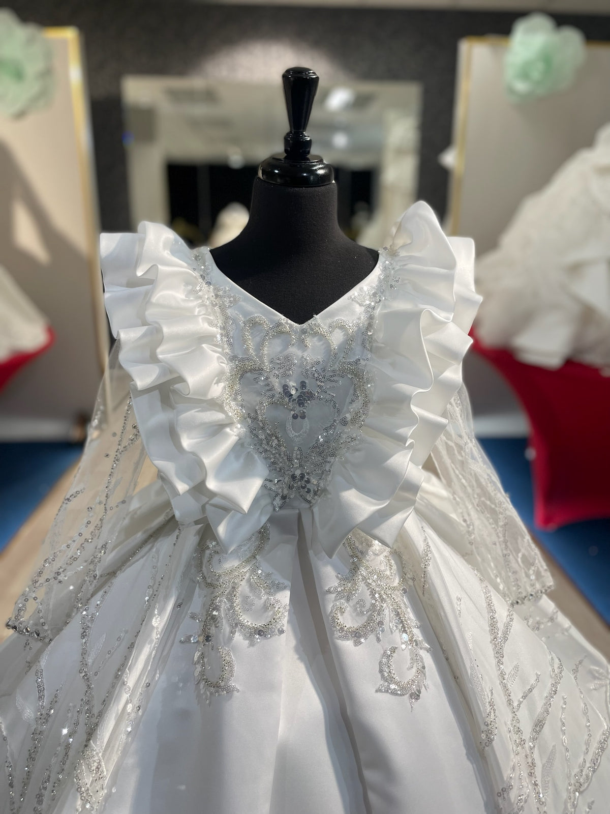 Peony👗 Off-White / 12-14 Years