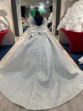 Load image into Gallery viewer, Zoey👗 Ivory / OFK / 7-8 years
