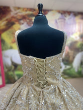 Load image into Gallery viewer, Taylor👗 13-14 years
