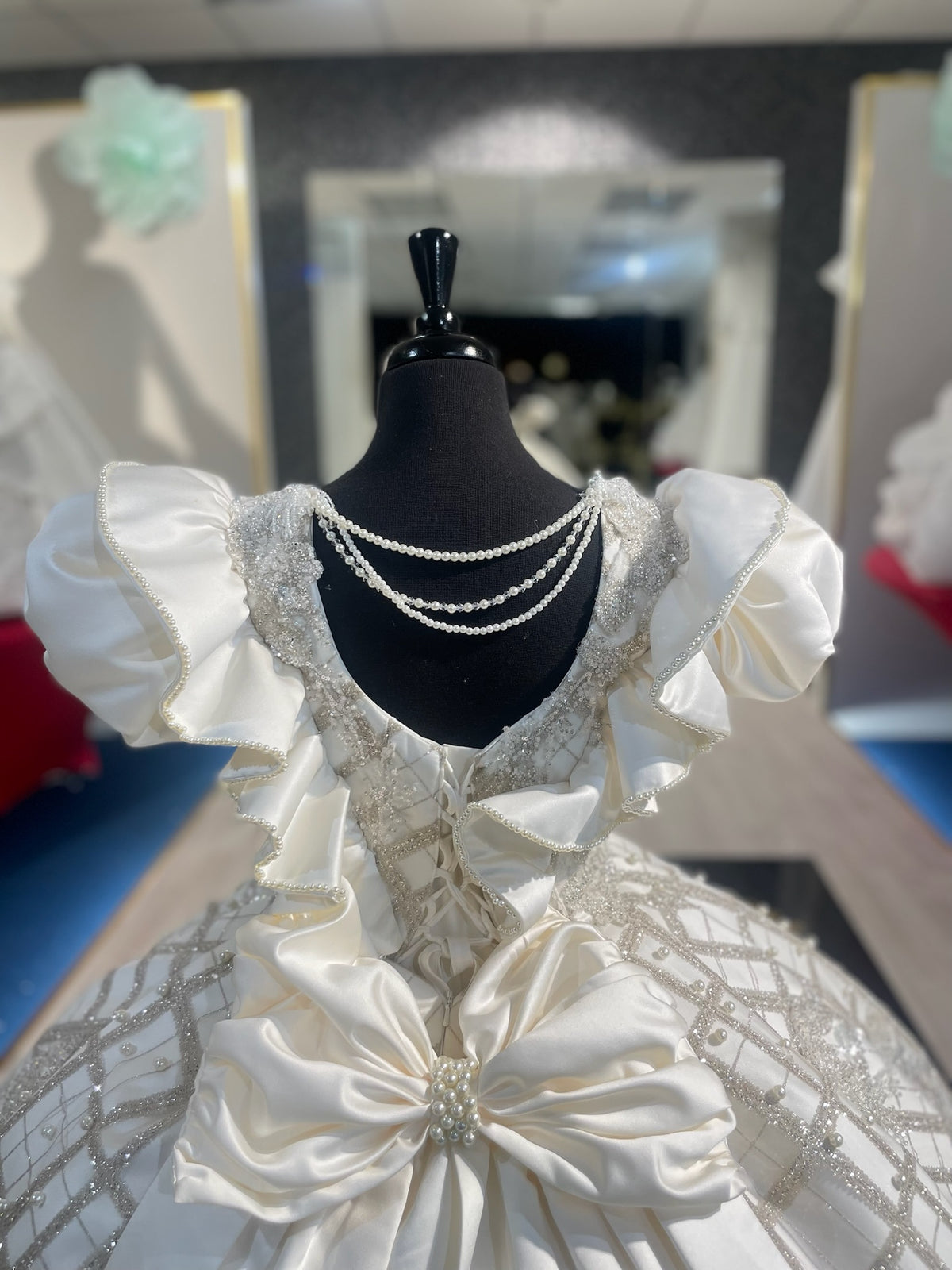 Jewel👗 Ivory/Gold / 8-10 Years