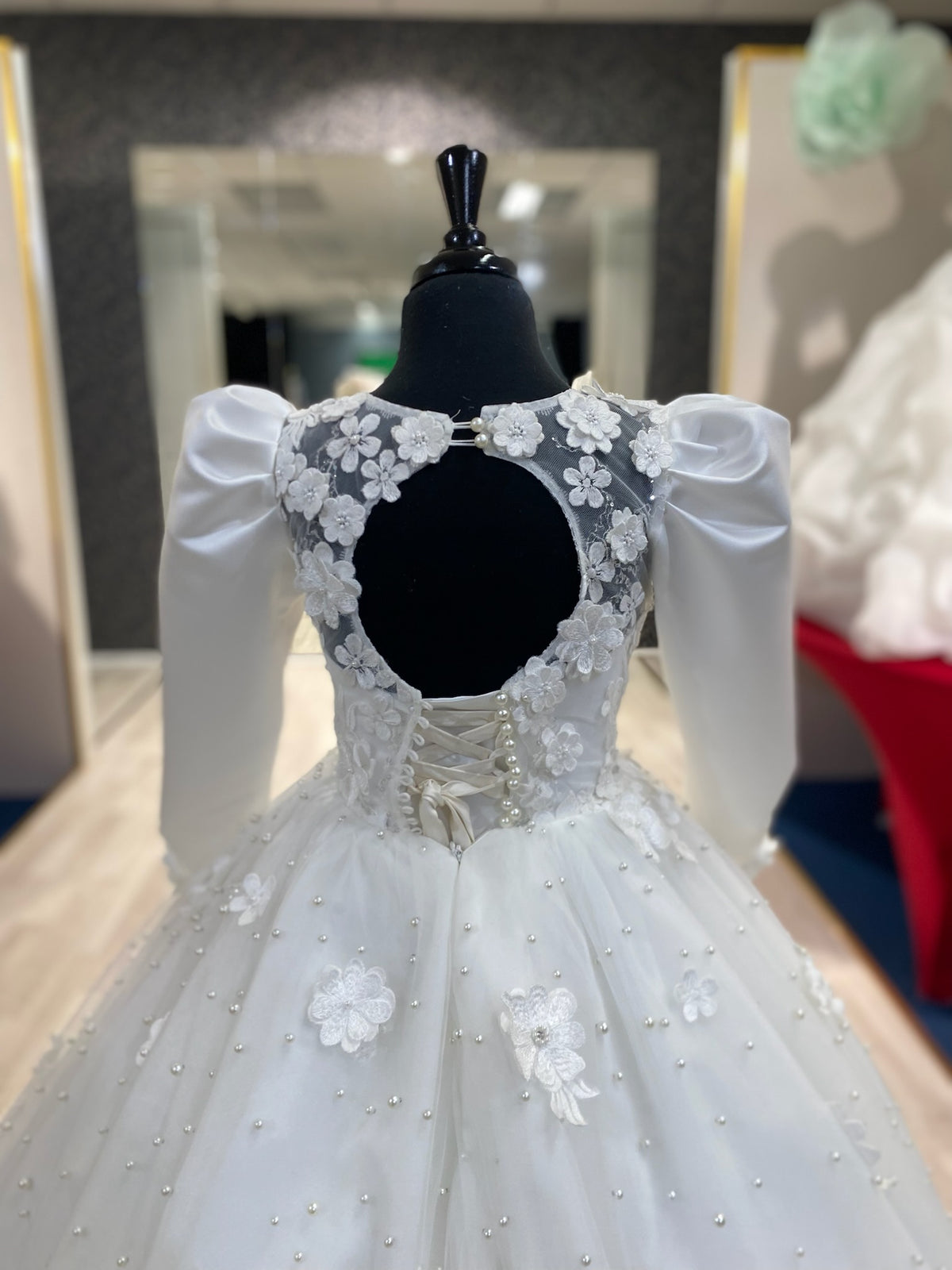 Clarabella👗 Off-White / 7-8 years