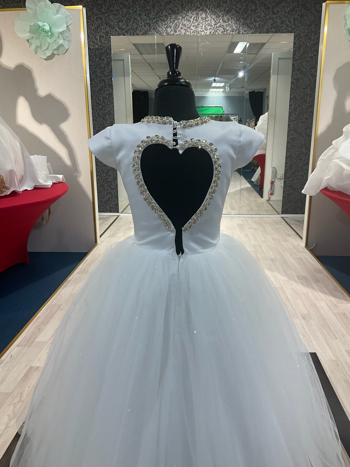 Emilia👗 Off-White / 9-10