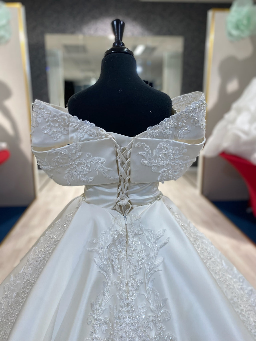 Wendy👗 Ivory / 7-9 years