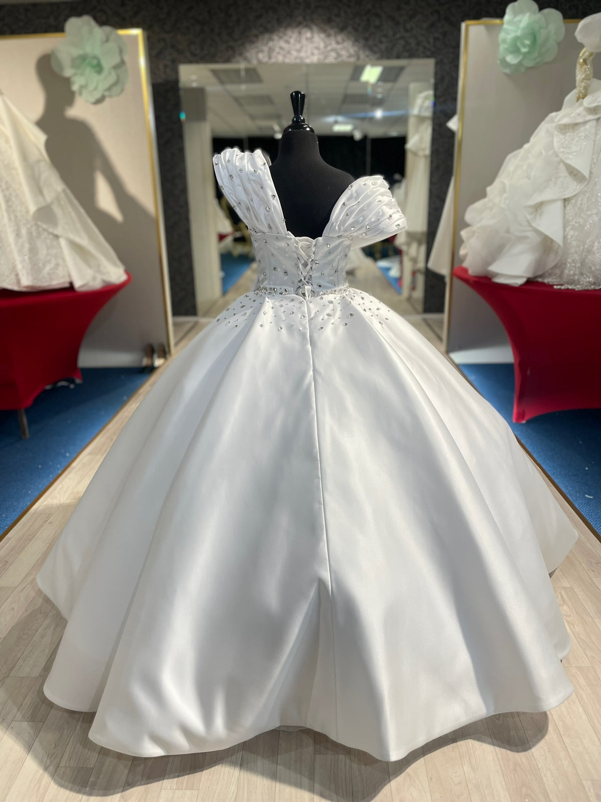 Chelsea👗 White / 8-10 Years